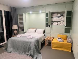 Modern Living, Luxe Studio Zurich