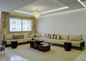 Upscale Apartment Fes Prestigious Champs de Course Area Terrace Parking 3 Bedrooms - Cam