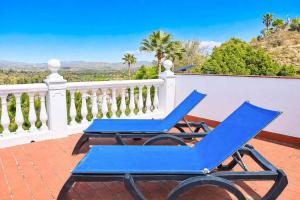 Holiday villa with pool and fantastic views, Coin