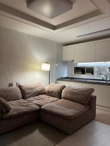 SurferHouse3#평일할인#이불매일 #인테리어숙소 #4K스마트티비 #시내도보 #사진맛집