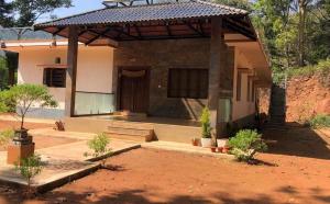 Adis Home - Private Villa With Private Stream in Kalasa