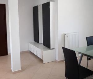 Faliro Escape - Spacious Stay in Thessaloniki