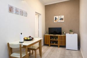 Ana Rent - Monoambientes y departamentos para 2 y 3 en Vicente López a 100 m del tren