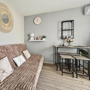 Studio avec Piscine, accès plage et climatisation