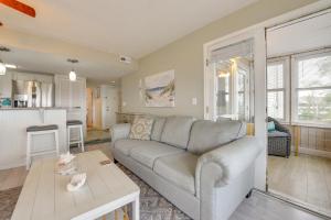 Coastal Sun and Poolside Fun Myrtle Beach Condo!