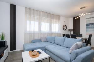 Bondi Residence - Sea View Apartments with Pool