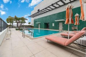 Chic Crosby Condo Miami Worldcenter Downtown