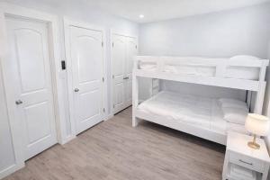 New Townhome 2 Levels Heated Pool #2