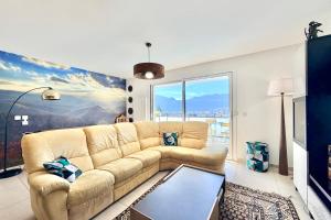 Comfortable T3 with terrace and garage!