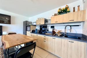 Comfortable T3 with terrace and garage!