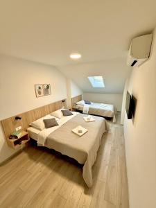 Cloud9 Airport Suites