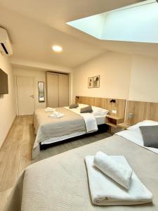 Cloud9 Airport Suites