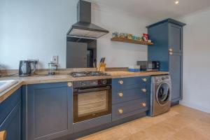 The Stowaway - Coastal Bungalow - Crabpot Cottages Hunstanton