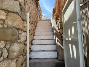 Kritamos Beach House - Right by the Beach & Public Parking