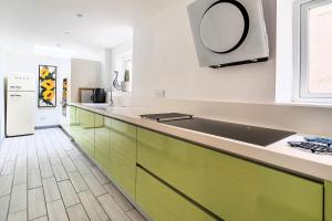 Spacious Farmhouse between St Agnes & Porthowan