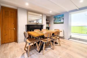 Spacious Farmhouse between St Agnes & Porthowan