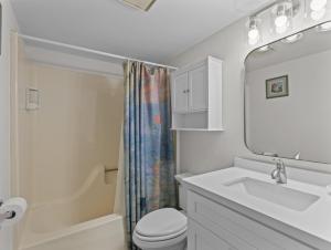 Island Place 101 Dreamy Condo with Pool! Rebuilt!
