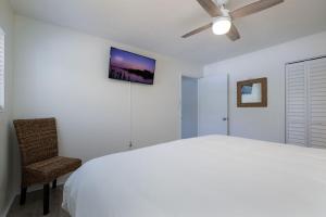 Waterfront Cottages with Sunsets, Kayaks Included!