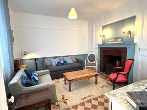 Maison de Maître de caractère - 4 Suites Business - Jardin - Centre de Livarot - 11 pers