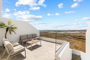 Villa Infinity Views 1 by Escape Home