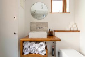 Modern 1BDR Near Stratford Station and Westfield