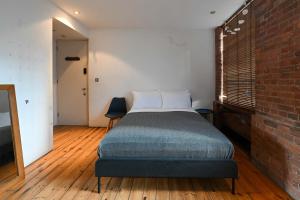 Private Double Room with Bathroom in Warehouse Style Building in Shoreditch
