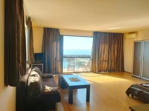 Студиа При Американеца