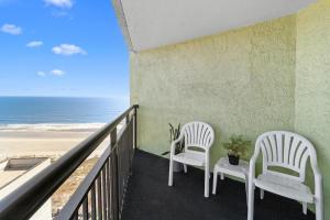 Adventures at the Beach: Free Breakfast 12th Flr