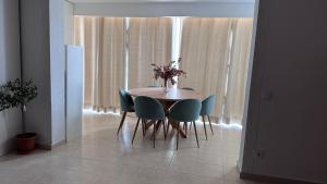 Precioso Apartamento en primera línea de Mar Santa Margarita Roses
