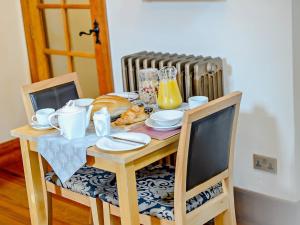 1 Bed in Chop Gate 92939