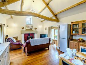 1 Bed in Chop Gate 92939