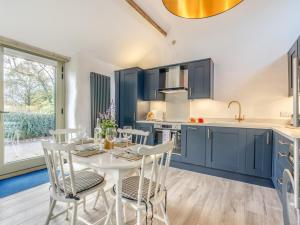1 Bed in Chop Gate oc-93101