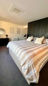 Beautiful Portrush apartment with harbour views