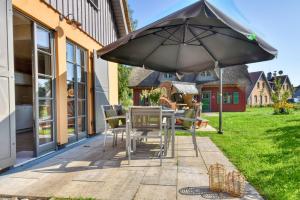 Ferienhaus Inselsommer 10 Feriendorf Klein Stresow Rügen by ruyastay