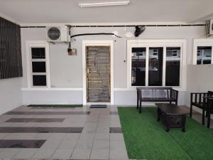 Ed05 lekir maju homestay