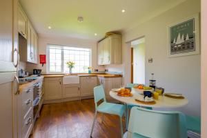 88 Baring Road - Cowes