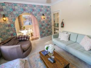 Hiras Cottage
