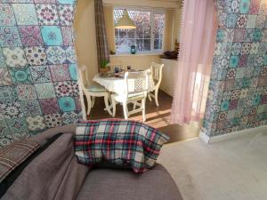 Hiras Cottage