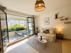 Studio Moderne avec Terrasse