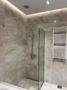 Vauban Residence, Spacious 3 Bedroom Apartment