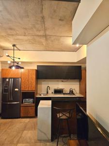 Dpto Entero Moderno Zona MTY Centro Alberca KS Bed