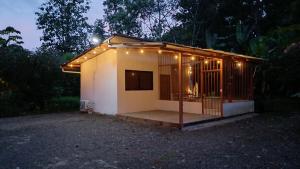 Donde Dubon Pandi house