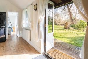 Riverside Chalet in Watford Parking