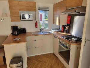 Chez Maya 2 chambres dont suite parentale et 2 salles de bain dans camping 4 étoiles