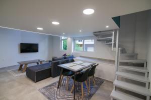 Modern OCL LOFTS by Live&Travel