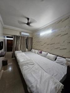 Hotel Maharaja Path