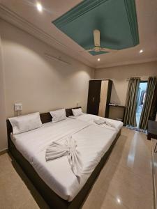 Hotel Maharaja Path