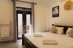 Anywaves Hotel