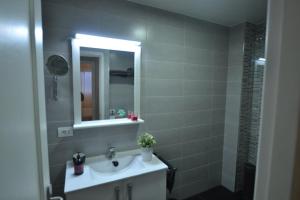 Lovely apartment , center,near beach Parking free