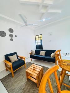 2br getaway near Diani beach with a pool & ceiling fan